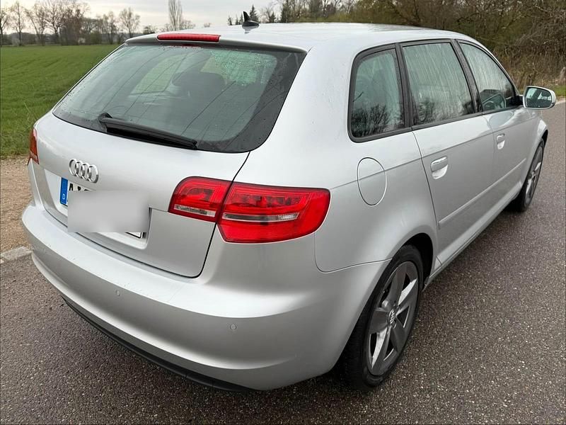 Usata Audi A3 140 CV (102 kW) 2011 Argento Utilitaria