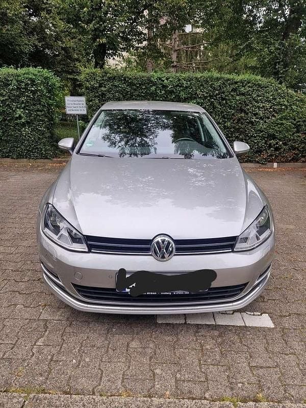 Grau Gebraucht 2016 VW Golf VII Allstar Kleinwagen | 9.990 € (Superpreis) - Bild 1/4
