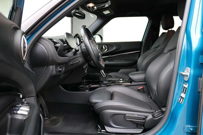 Gebraucht Mini Cooper Classic 136 PS (100 kW) 2022 Island blue metallic Kleinwagen