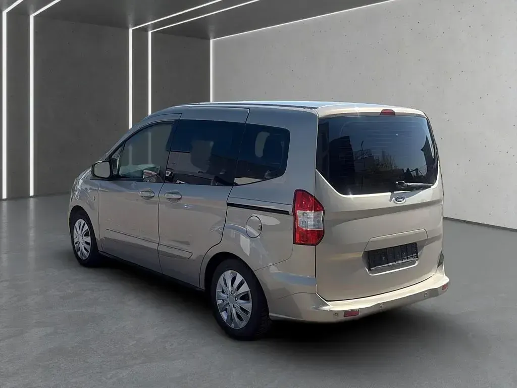 Gebraucht Ford Tourneo Courier Ambiente 101 PS (74 kW) 2015 Gold Van / Kleinbus