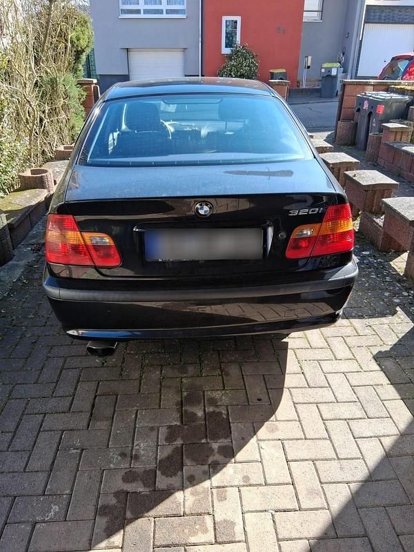 Gebraucht BMW 320 168 PS (123 kW) 2003 Limousine