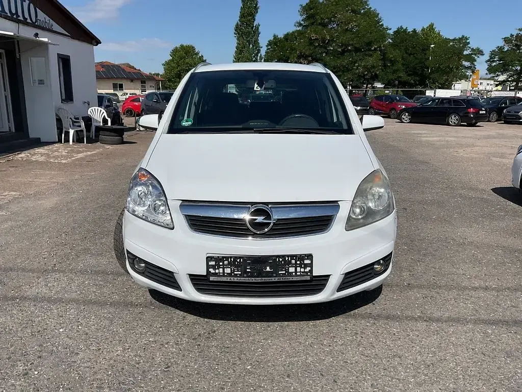 Gebraucht Opel Zafira Catch Me 120 PS (88 kW) 2007 Weiß Van / Kleinbus