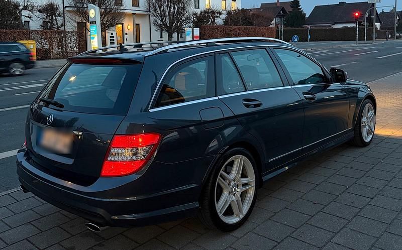 Gebraucht Mercedes C320 224 PS (164 kW) 2008 Grau Kombi