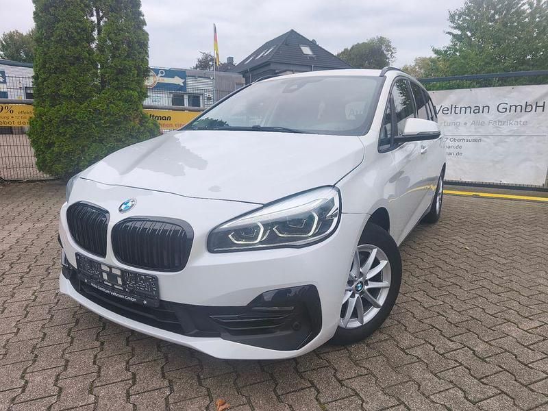 Weiß Gebraucht 2019 BMW 218 Sport Line Kombi | 16.999 € (Fairer Preis) - Bild 1/4