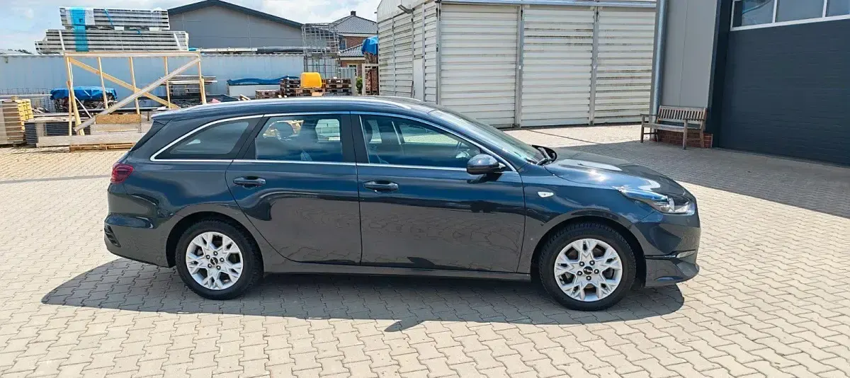 Gebraucht Kia Ceed Sportswagon Vision 160 PS (117 kW) 2022 Grau Kombi