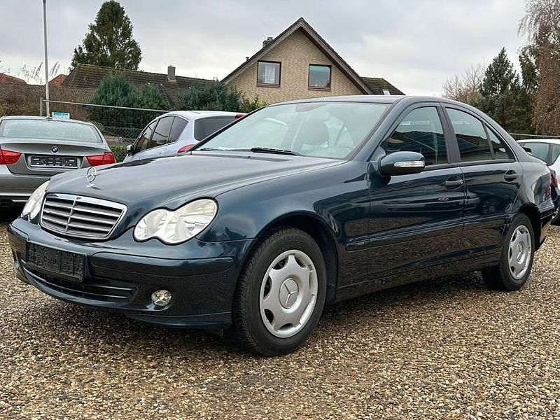 Schwarz Gebraucht 2004 Mercedes C200 Limousine | 6.390 € (Teuer) - Bild 1/4