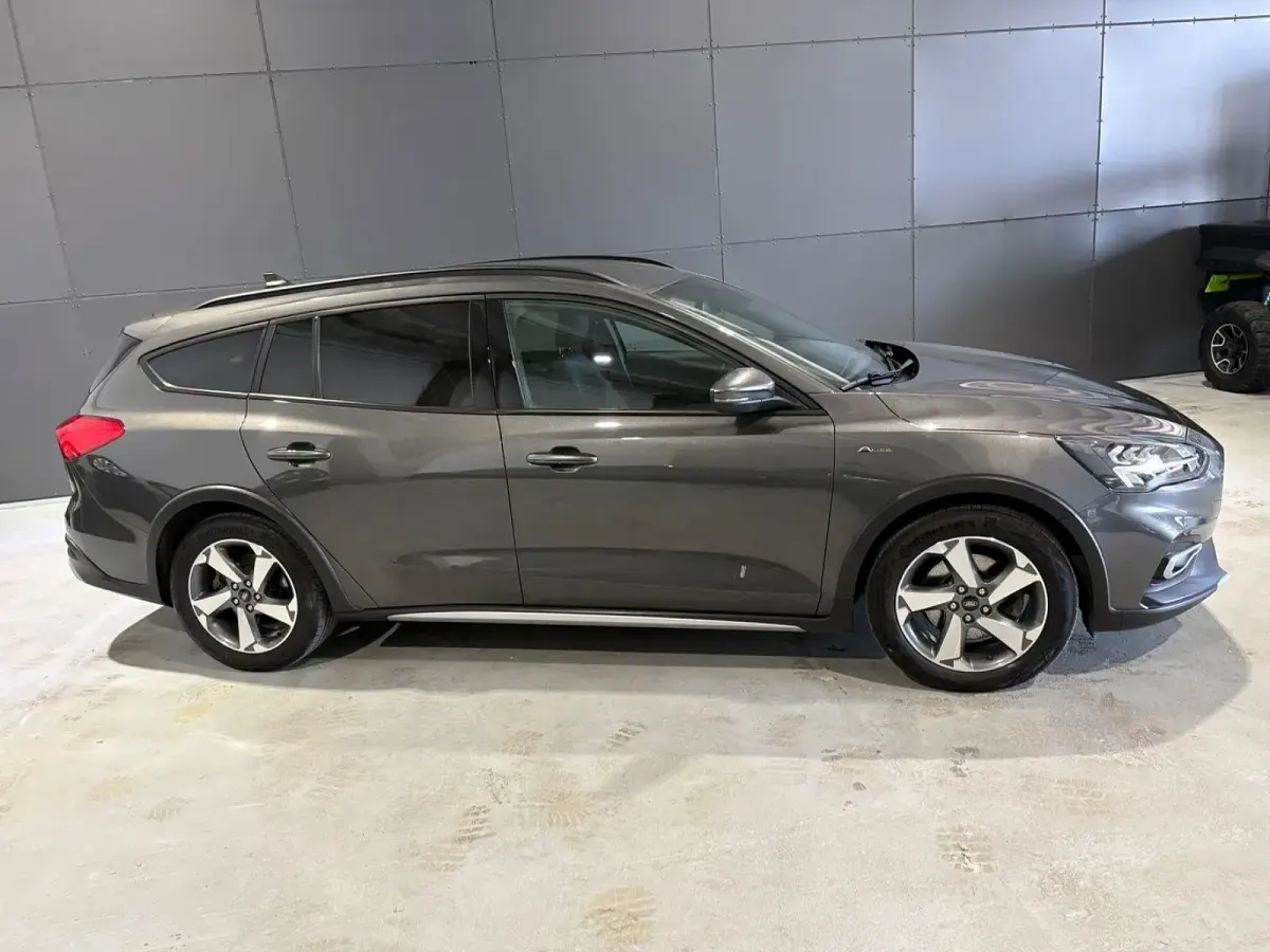 Używany Ford Focus Active X 150 KM (110 kW) 2022 Szary Kombi