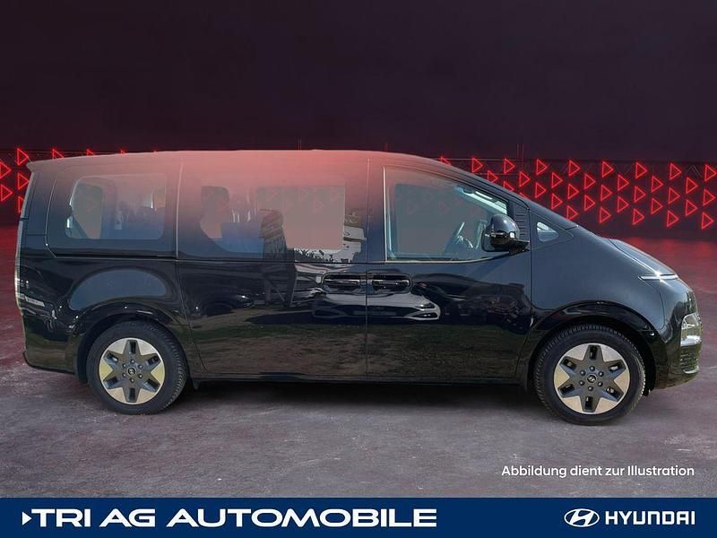 Gebraucht Hyundai Staria Trend 224 PS (164 kW) 2024 Abyss black Van / Kleinbus