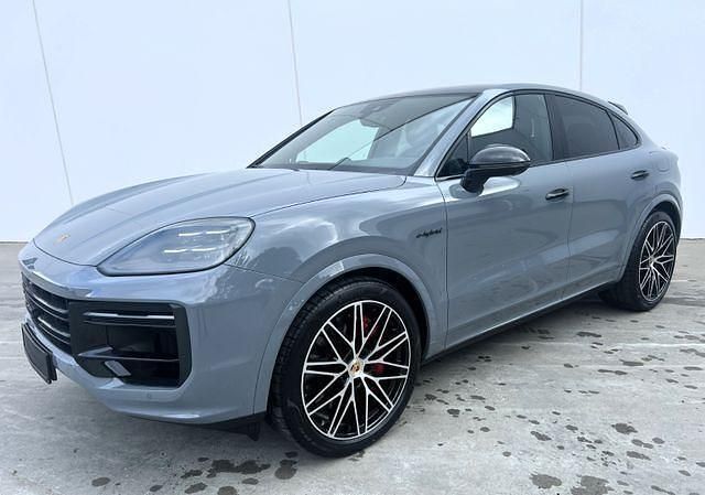 Grau Gebraucht 2024 Porsche Cayenne Turbo E-Hybrid SUV | 159.800 € - Bild 1/4