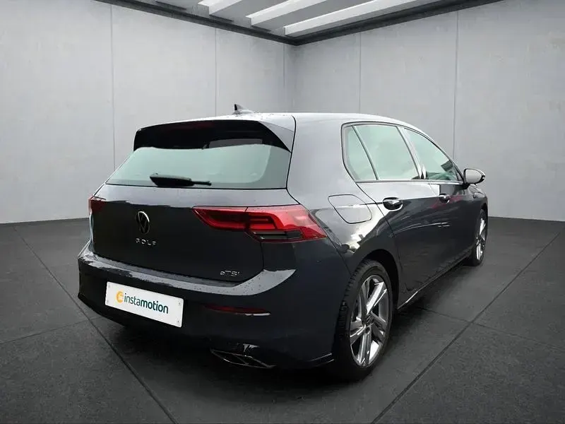 Gebraucht VW Golf VIII 131 PS (96 kW) 2024 Grau Kleinwagen