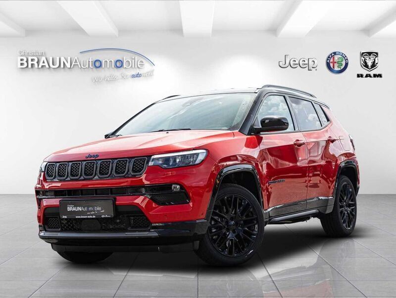 Grau Gebraucht 2022 Jeep Compass Trailhawk SUV | 30.850 € (Etwas zu teuer) - Bild 1/4
