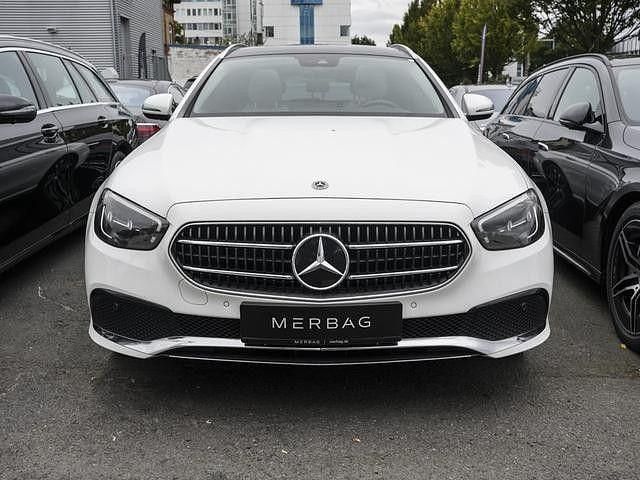 Gebraucht Mercedes E300 Avantgarde 306 PS (225 kW) 2022