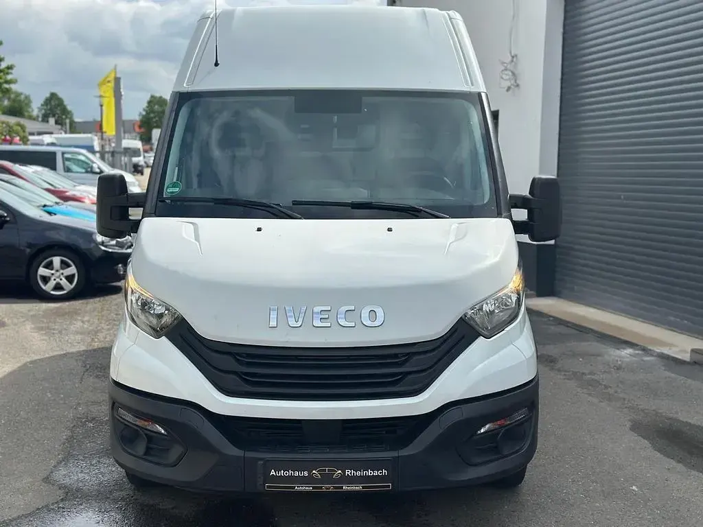 Occasion Iveco Daily 155 ch (114 kW) 2022 Blanc Berline
