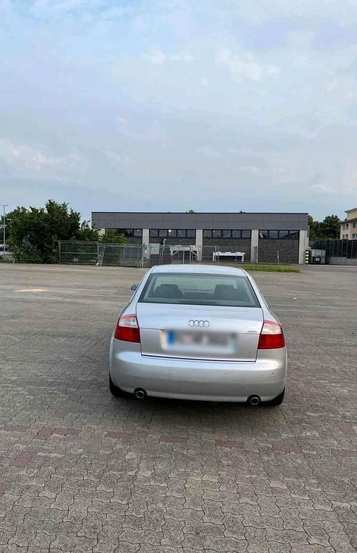 Gebraucht Audi A4 Ambiente 220 PS (161 kW) 2002 Grau Limousine