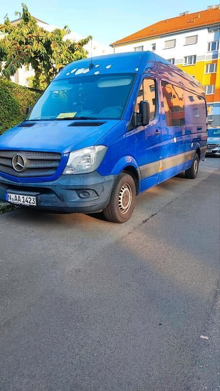Blau Gebraucht 2025 Mercedes Sprinter Van | 17.000 € - Bild 1/4