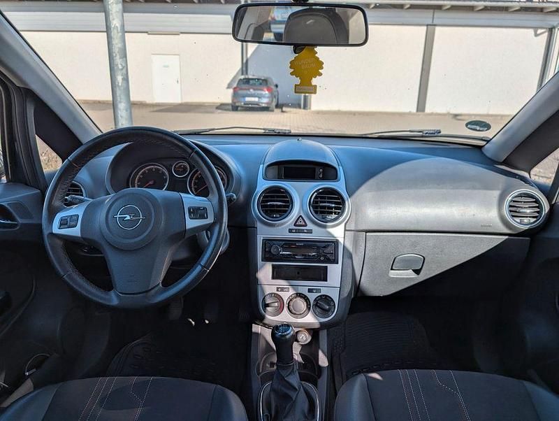 Używany Opel Corsa Selection 86 KM (63 kW) 2012 Niebieski Hatchback