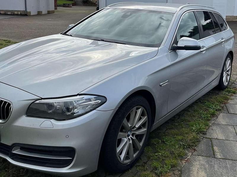 Gebraucht BMW 525 218 PS (160 kW) 2014 Silber Kombi