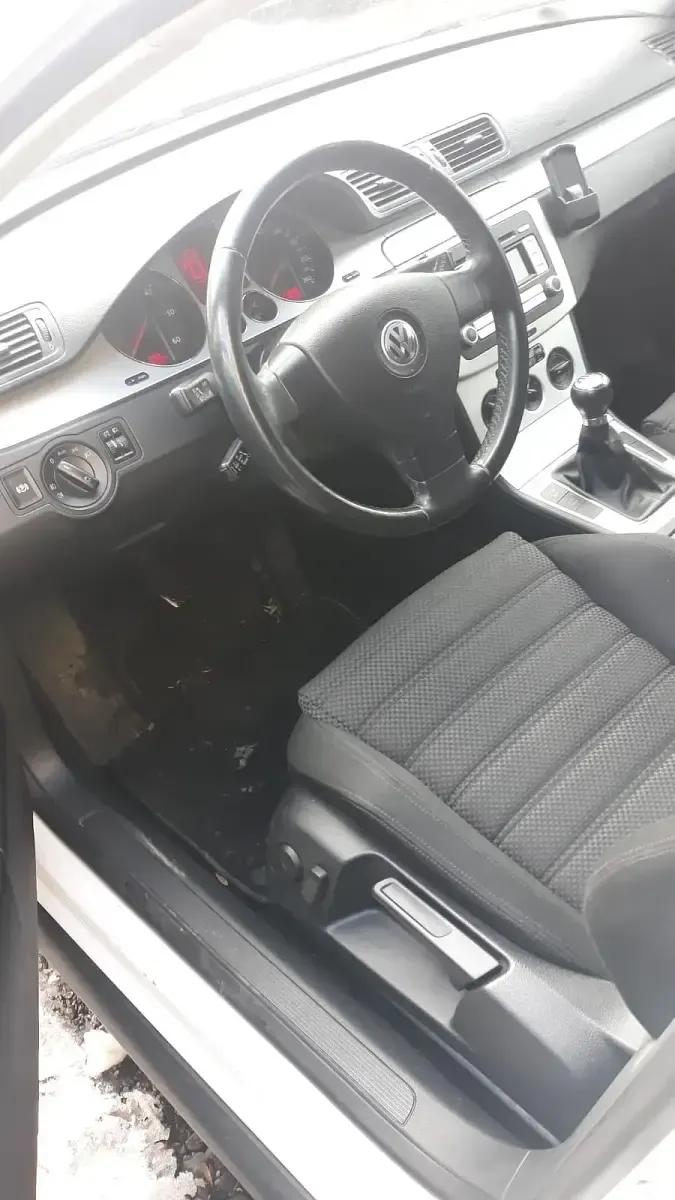 Second-hand VW Passat 140 CP (102 kW) 2005 Alb Break