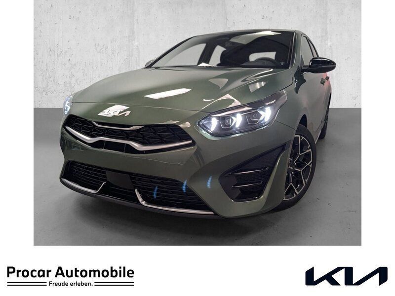 Grün Gebraucht 2025 Kia Ceed GT-Line Limousine | 31.990 € (Teuer) - Bild 1/4