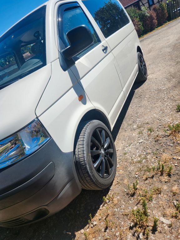 Weiß Gebraucht 2004 VW T5 Van | 10.300 € (Fairer Preis) - Bild 1/4