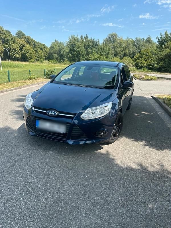 Gebraucht Ford Focus 115 PS (84 kW) 2013 Blau Kombi