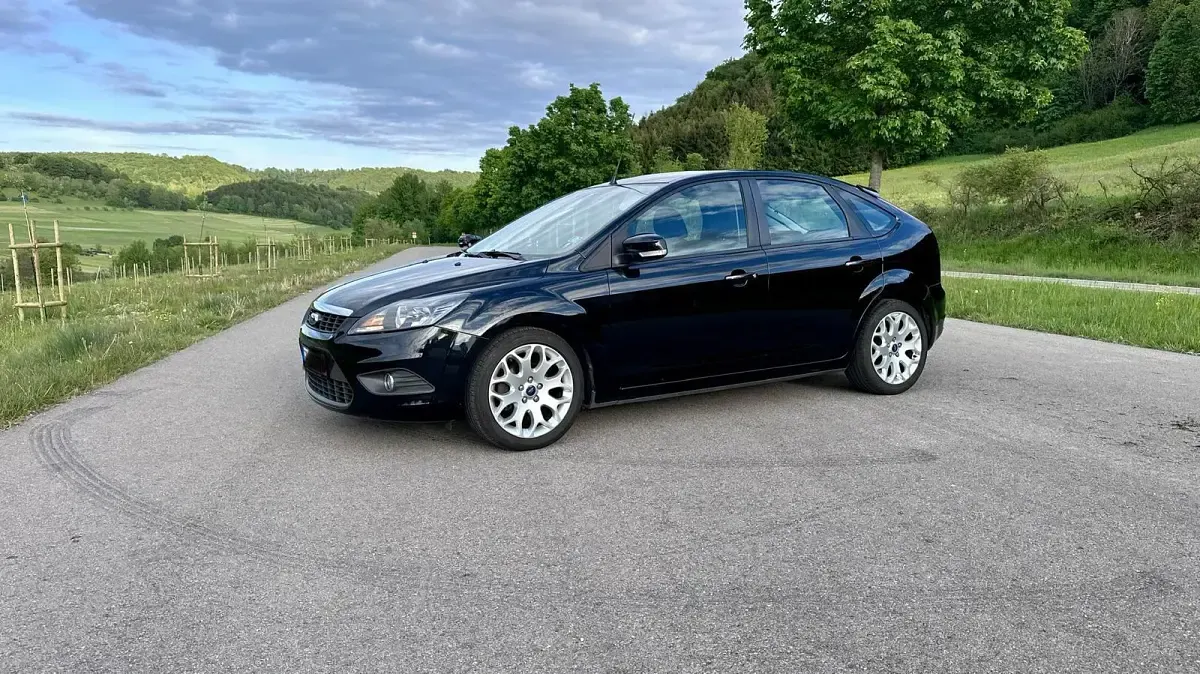 Gebraucht Ford Focus Sport 101 PS (74 kW) 2010 Schwarz Limousine