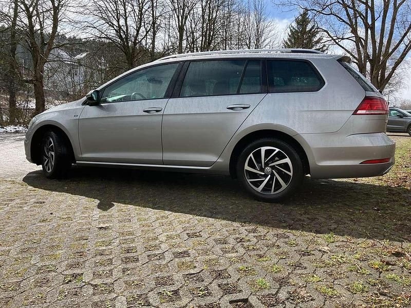 Gebraucht VW Golf VII Join 116 PS (85 kW) 2018 Silber Kombi