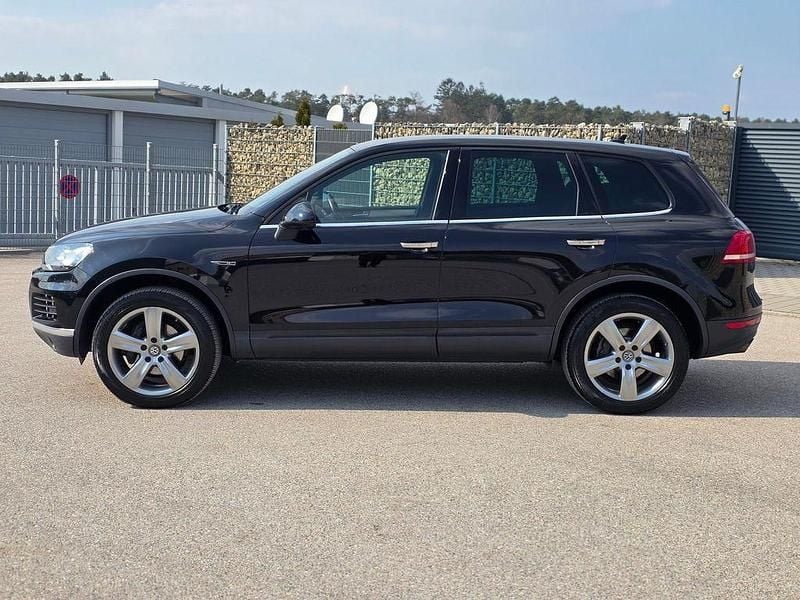 Gebraucht VW Touareg 245 PS (180 kW) 2012 Deep black perleffekt SUV