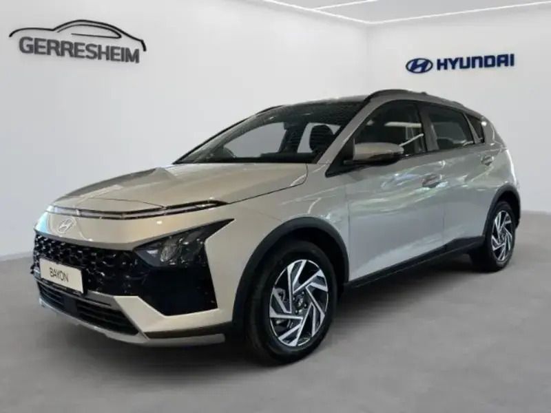 Grau Neu 2025 Hyundai Bayon Trend SUV | 24.387 € (Etwas zu teuer) - Bild 1/1