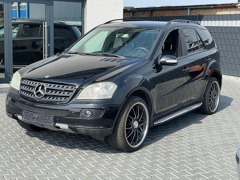 Schwarz Gebraucht 2007 Mercedes ML280 SUV | 4.999 € (Guter Preis) - Bild 1/4