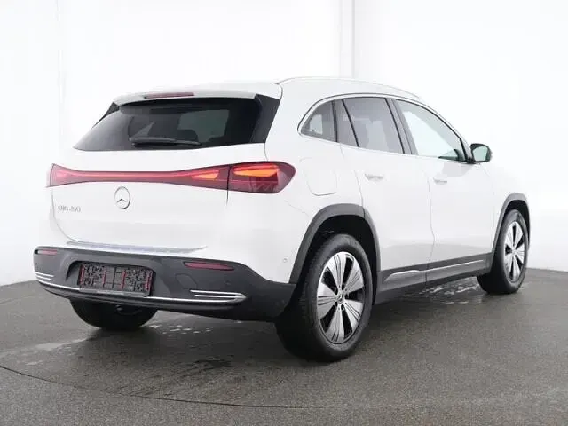 Gebraucht Mercedes EQA250 Progressive 139 kW (190 PS) 2025 Unilack polarweiß SUV
