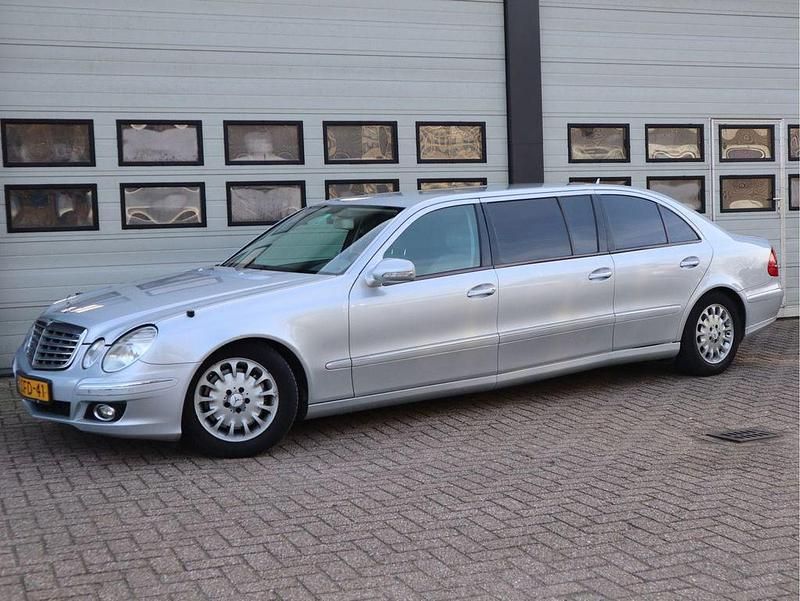 Gebraucht Mercedes E350 272 PS (200 kW) 2007 Silber Limousine