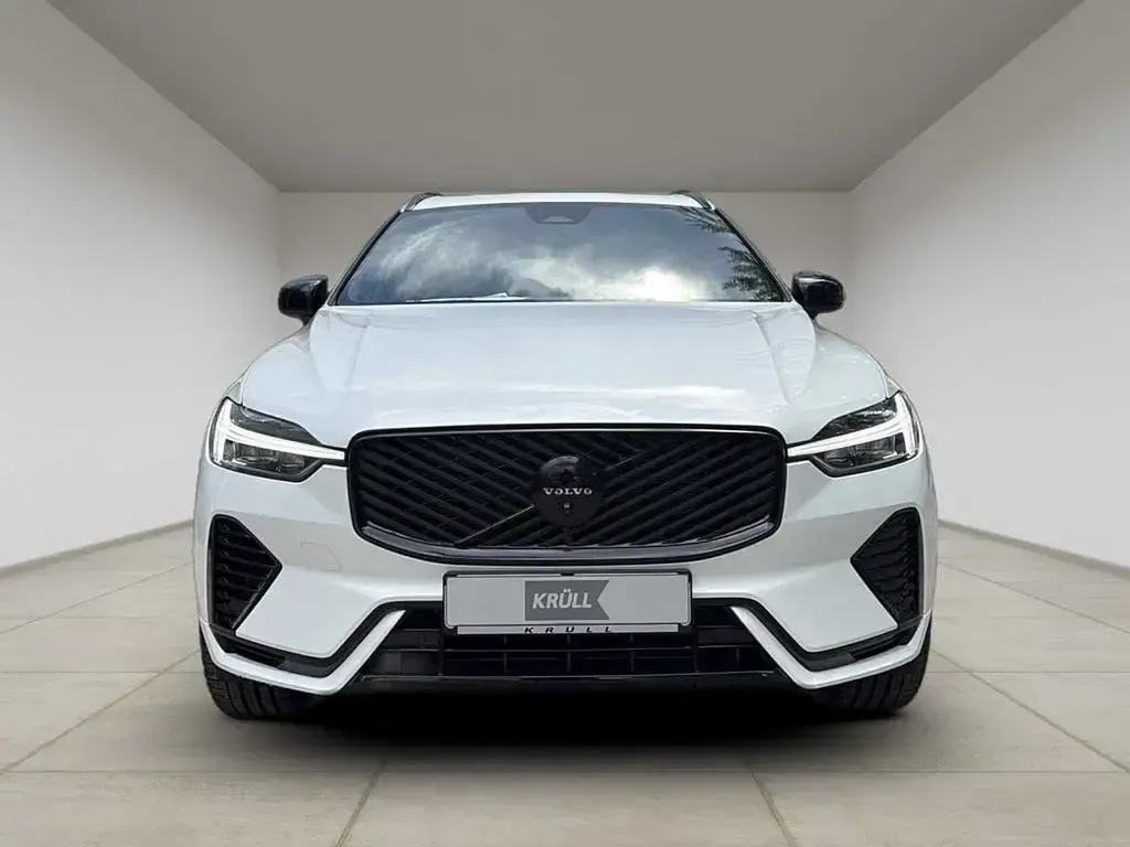 Neu Volvo XC60 Plus 310 PS (228 kW) 2026 Weiß SUV