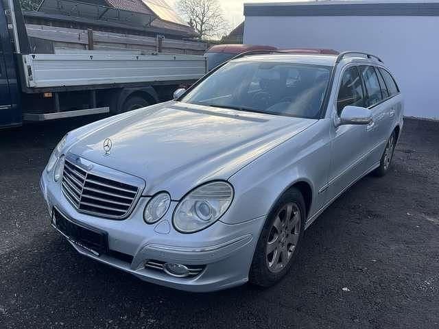 Gebraucht Mercedes E220 Avantgarde 170 PS (125 kW) 2007 Iridiumsilber  metalliclack Kombi