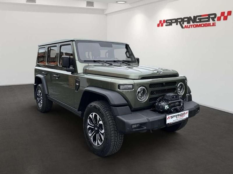 Neu BAW 212 166 PS (122 kW) 2026 Gruen SUV