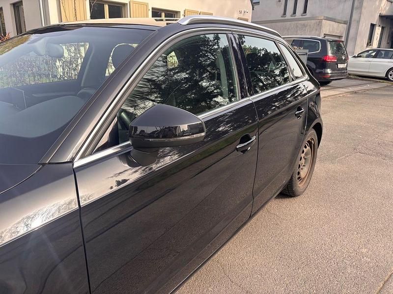 Gebraucht Audi A3 Ambiente 105 PS (77 kW) 2013 Schwarz Limousine