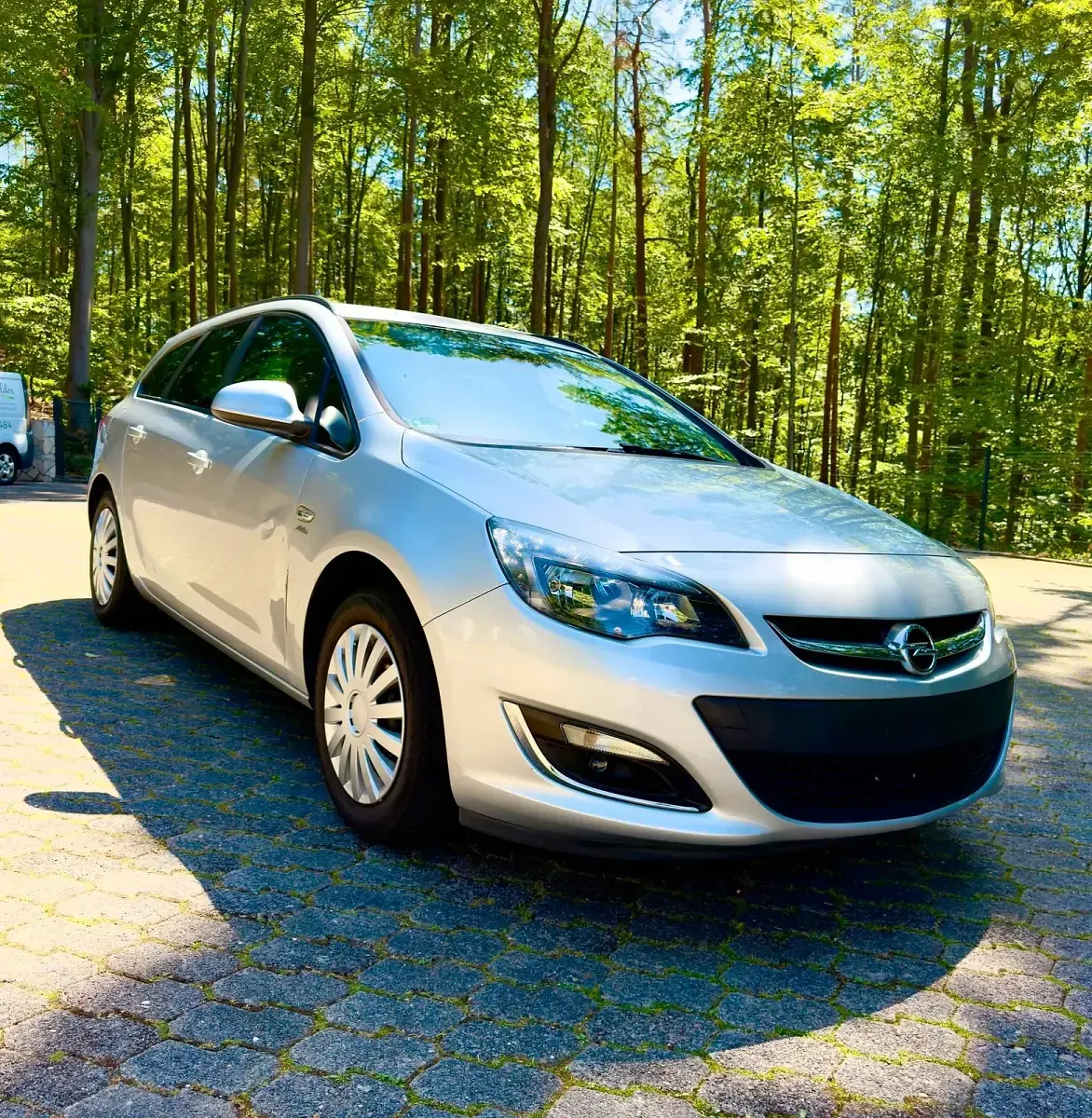 Gebraucht Opel Astra 140 PS (102 kW) 2013 Silber Kombi