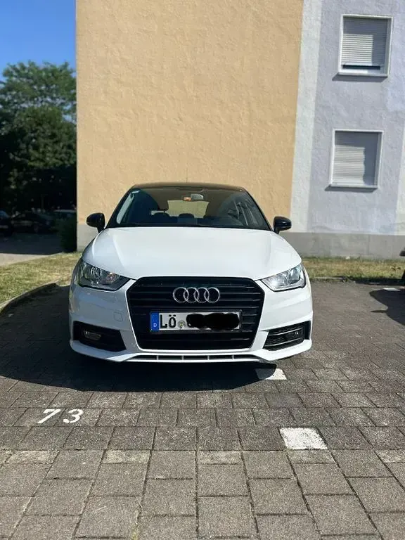 Gebraucht Audi A1 Sportback Design 95 PS (69 kW) 2016 Weiß Kleinwagen