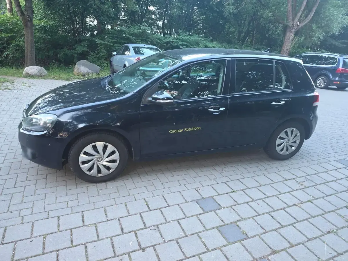 Gebraucht VW Golf VI 90 PS (66 kW) 2009 Schwarz Kleinwagen