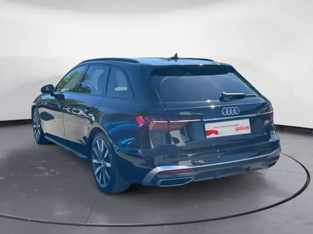 Gebraucht Audi A4 S-Line 204 PS (150 kW) 2023 Schwarz Kombi
