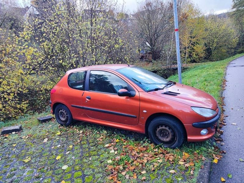 Gebraucht Peugeot 206 75 PS (55 kW) 2000 Orange Kleinwagen