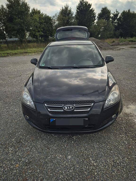 Schwarz Gebraucht 2008 Kia Ceed Limousine | 2.099 € (Fairer Preis) - Bild 1/4