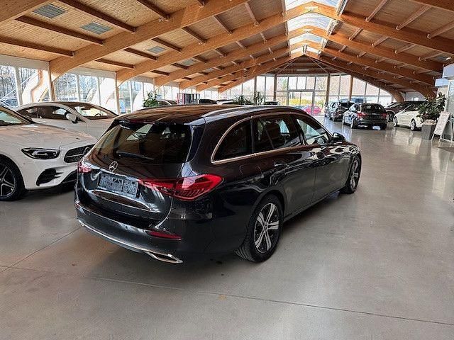 Gebraucht Mercedes C200 Avantgarde 184 PS (135 kW) 2022 Grafitgrau Kombi