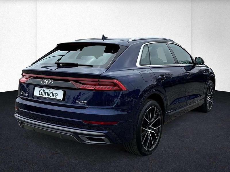 Gebraucht Audi Q8 S-Line 286 PS (210 kW) 2022 Navarrablau metallic SUV