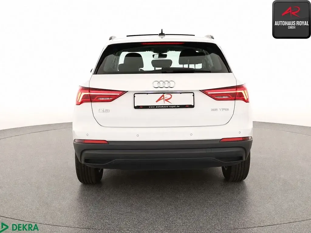 Gebraucht Audi Q3 Ambiente 150 PS (110 kW) 2023 Ibisweiß SUV