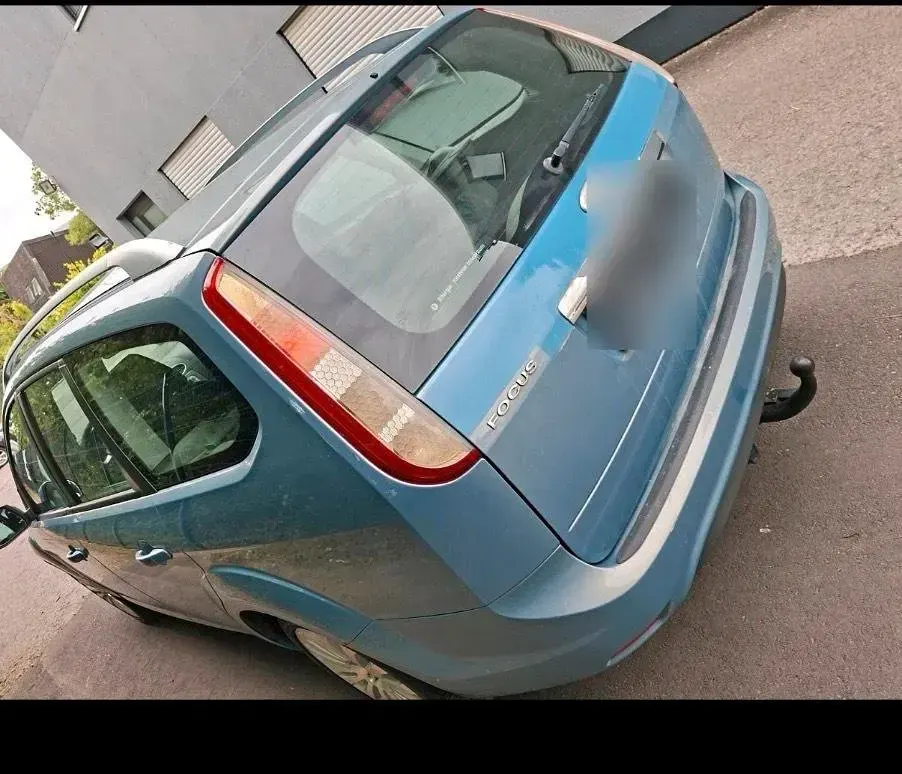 Gebraucht Ford Focus 110 PS (80 kW) 2009 Blau Kombi