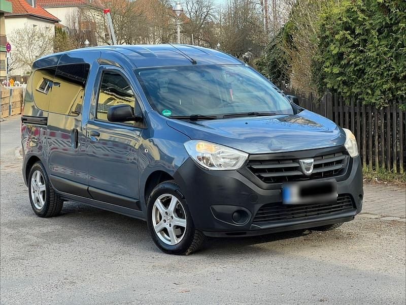 Second-hand Dacia Dokker 83 CP (61 kW) 2013 Albastru Monovolum
