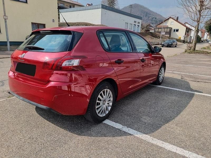 Gebraucht Peugeot 308 82 PS (60 kW) 2014 Rot Limousine