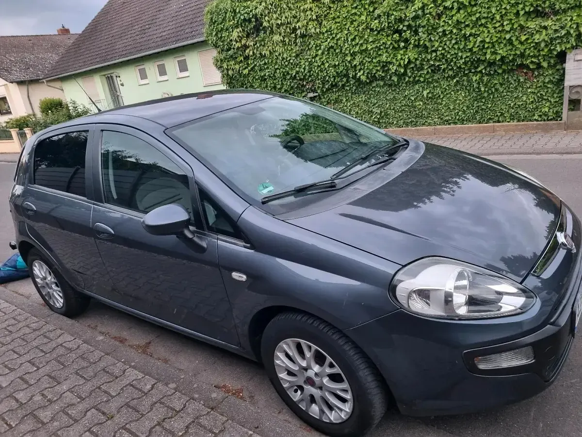 Gebraucht Fiat Punto 60 PS (44 kW) 2009 Grau Kleinwagen