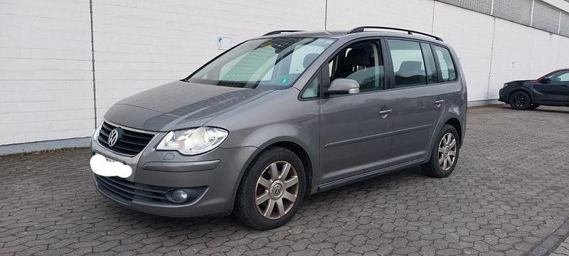 Gebraucht VW Touran Trendline 140 PS (102 kW) 2008 Grau Van / Kleinbus